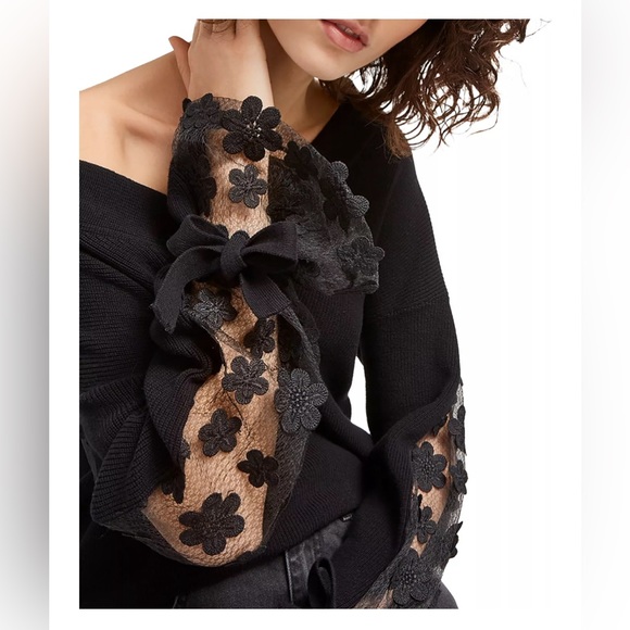 French Connection Caballo
Floral-Lace Sleeve Sweater NWT XS - Picture 3 of 7